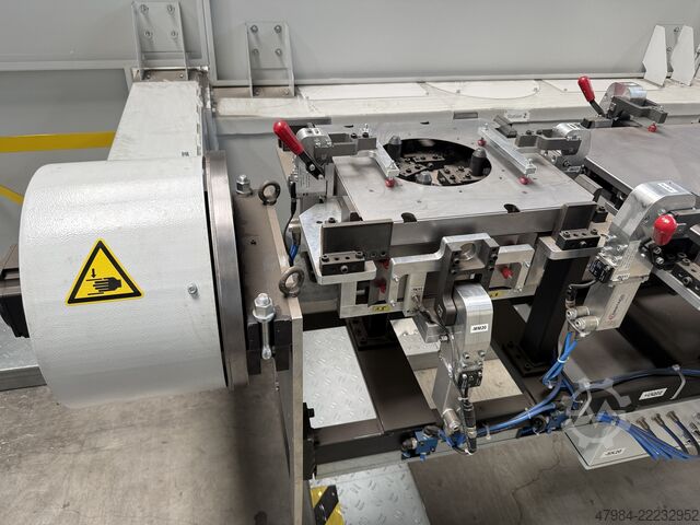 Schweißroboterzelle FEMITEC NV 2102-NEFC