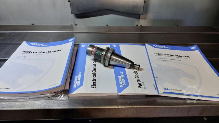 Vertikales Bearbeitungszentrum Doosan DNM 5700