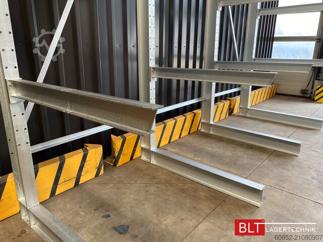 Kragarmregal ca. 4,02 lfm. Kragarmregal H: 300 cm T: 137 cm , 500 Kg/Arm , 4 Lagerebenen