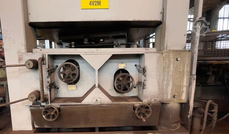 FARMER NORTON Stab-Richtmaschine 4V-2M FARMER NORTON BAR STRAIGHTENER 4V-2M