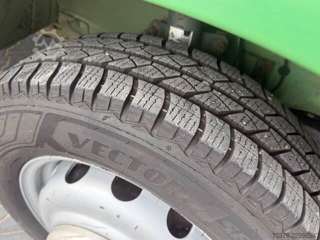 Transporter mit Doppelkabine Ford Transit FT 350 2.4 TDCI Dreiseitenkipper