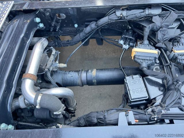Standard tractor unit MAN TGX 18.470 4x2 LL SA