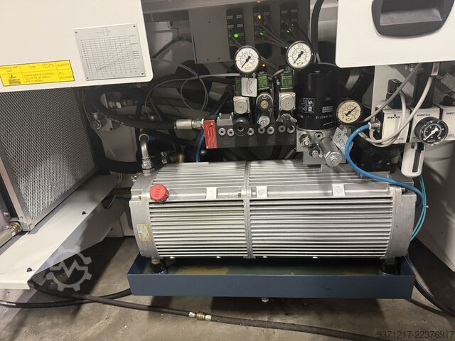 CNC turning and milling center Spinner TC600