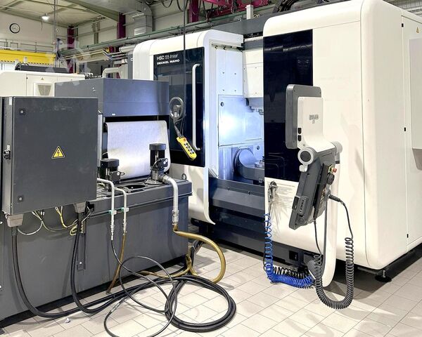 Universal-Bearbeitungszentrum DMG HSC 55 linear