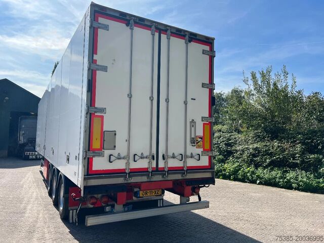 Refrigerated/frozen transport Närko Sideloader Thermo King 400
