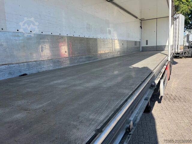 Refrigerated/frozen transport Närko Sideloader Thermo King 400