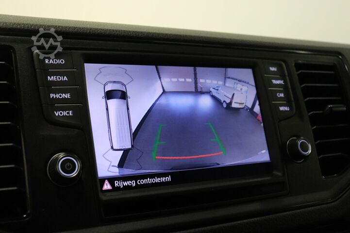 Delivery van Volkswagen Crafter 2.0 TDI 140PK Automaat L3H3 EURO 6 - Ai...