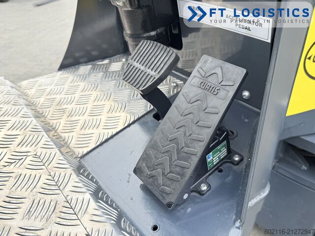 Schmalgangstapler Combilift AISLE MASTER 15E TRIPLEX 5250 FREE-LIFT