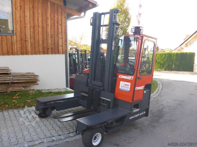 Four-way side loader Combilift C4000