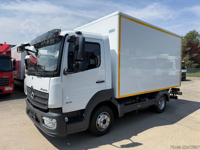 Box van MERCEDES-BENZ ATEGO 821 L Koffer 4,10 m LBW 1 T*SEITENTÜRE