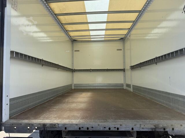 Box van MERCEDES-BENZ ATEGO 821 L Koffer 4,10 m LBW 1 T*SEITENTÜRE