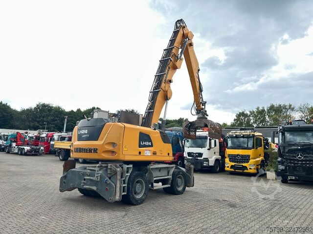 Mobile excavator LIEBHERR LH 24 Litronic mit Abbruch- / Sortiergreifer