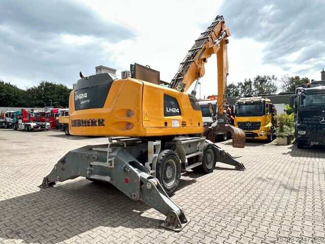 Mobile excavator LIEBHERR LH 24 Litronic mit Abbruch- / Sortiergreifer