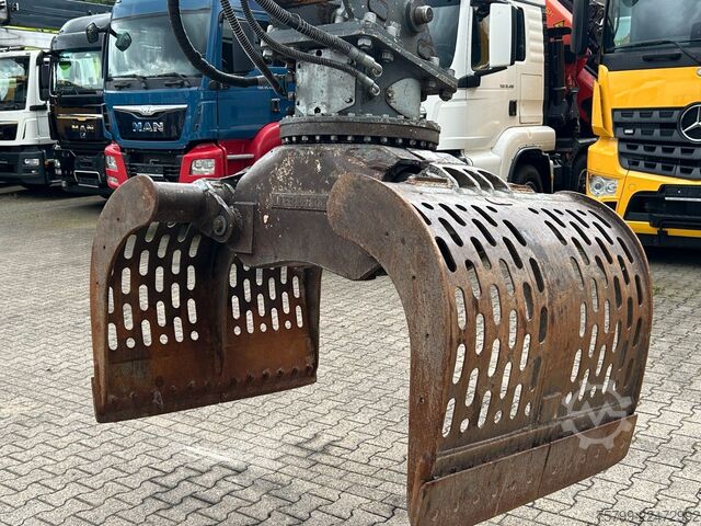 Mobile excavator LIEBHERR LH 24 Litronic mit Abbruch- / Sortiergreifer