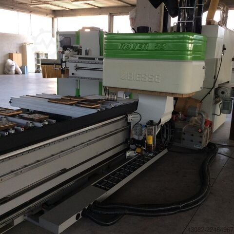 Bearbeitungszentrum BIESSE ROVER 23