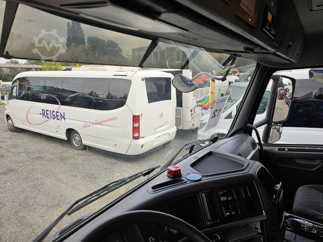 Refrigerated truck Volvo FM330 Multizone Lenk u. Kühlkoffer
