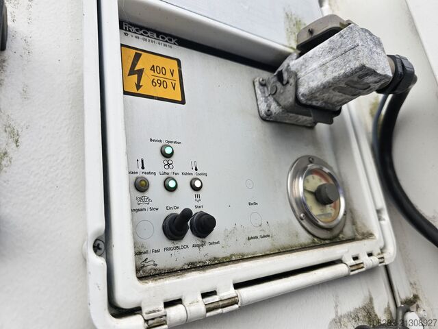 Refrigerated truck Volvo FM330 Multizone Lenk u. Kühlkoffer