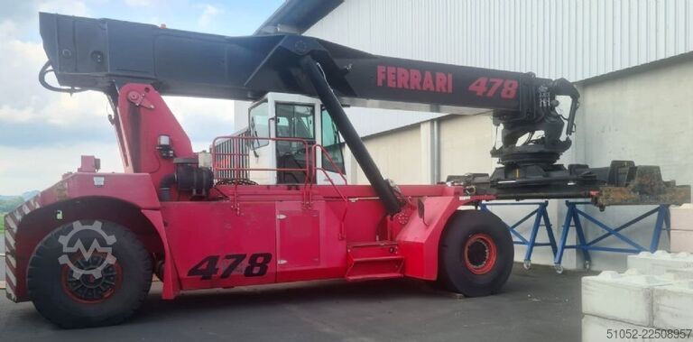 Full-container reach stacker CVS Ferrari F478
