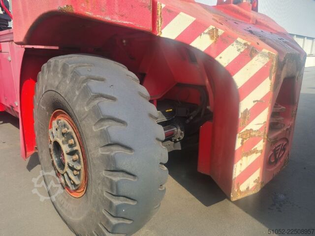 Full-container reach stacker CVS Ferrari F478