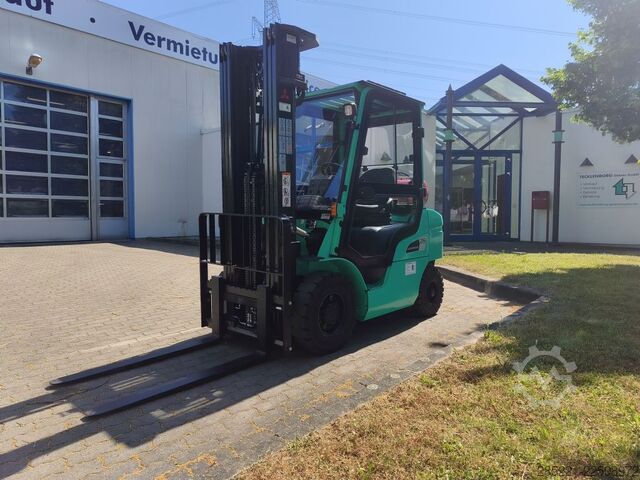 LPG Forklifts Mitsubishi FG25N