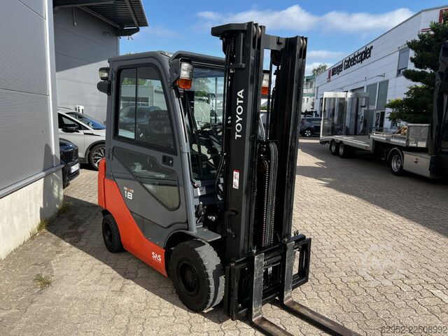 Diesel Forklift Toyota 02-8 FDF 18