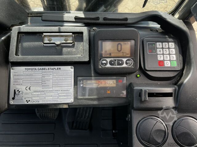 Diesel Forklift Toyota 02-8 FDF 18