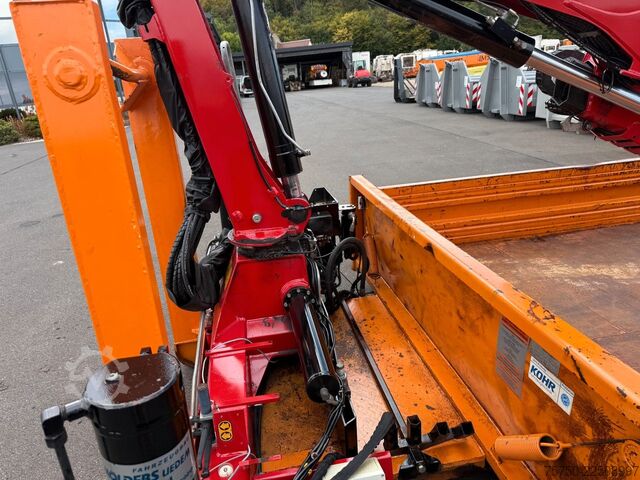 Roll-off tipper truck  Abrollcontainer mit HMF Kran 835 Funk