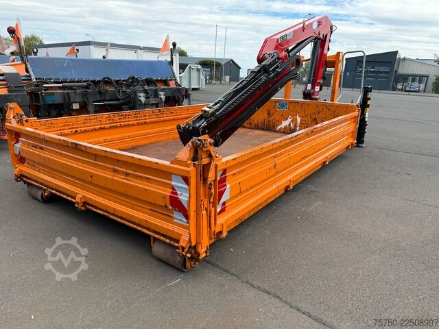 Roll-off tipper truck  Abrollcontainer mit HMF Kran 835 Funk