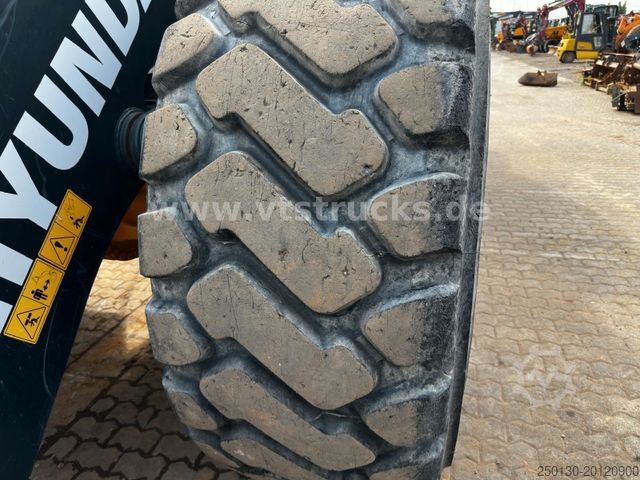 Wheel loader HYUNDAI HL 970 A  4x4 Radlader Kamera Klima ZSA 522 Std