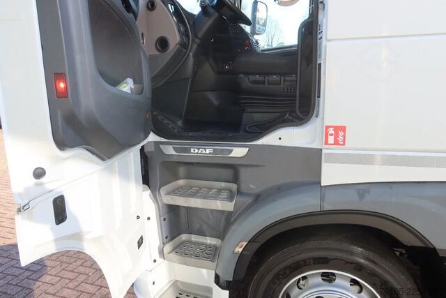 Car transporter DAF XF 450 6x2 Oprijwagen vloerhoogte 100 cm + 2x  ...
