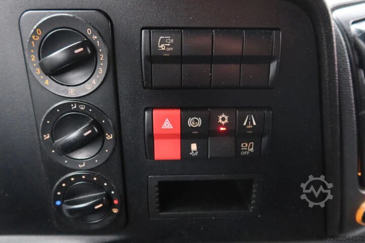 Koffer Mercedes-Benz Atego 1218 Bakwagen + Laadklep DHollandia 1500kg