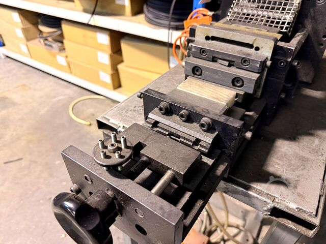 Presseinrichtung TEKNA TK 280 HG 7 E