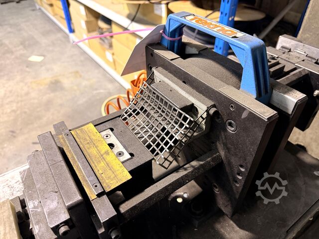 Presseinrichtung TEKNA TK 280 HG 7 E