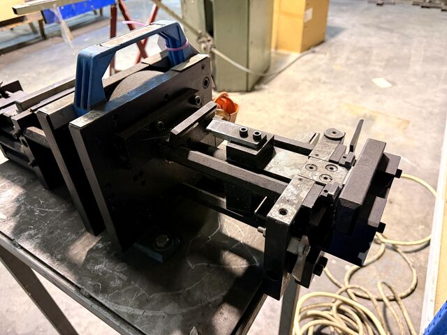 Presseinrichtung TEKNA TK 280 HG 7 E