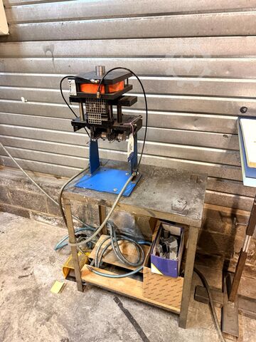 Presseinrichtung TEKNA TK 280 RC 17