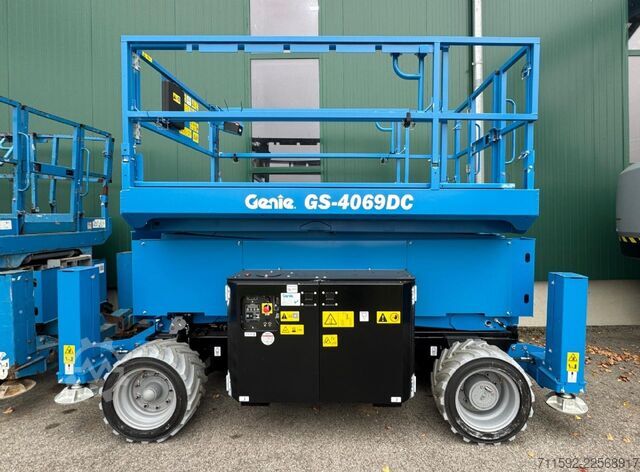 Scherenarbeitsbühne Genie GS-4069 DC
