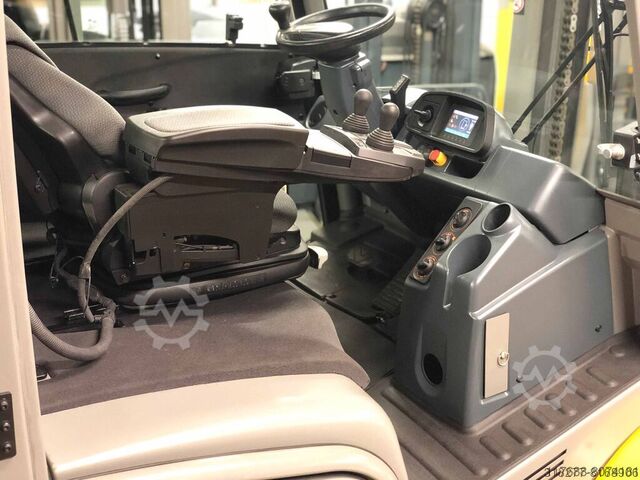 4-wheel forklift truck - sideshift Jungheinrich TFG 545S