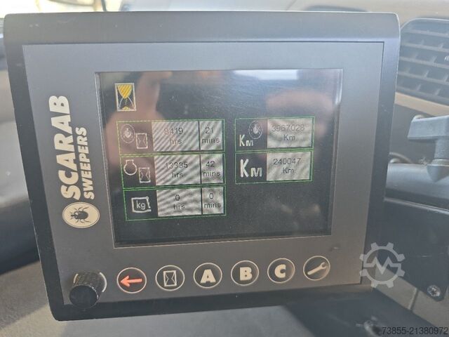 Sweeper Renault Scarab Major 8001