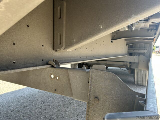 Flatbed Schmitz Cargobull SCB S3T / Plateau - Flat Bed / Disk Brakes / Sw...