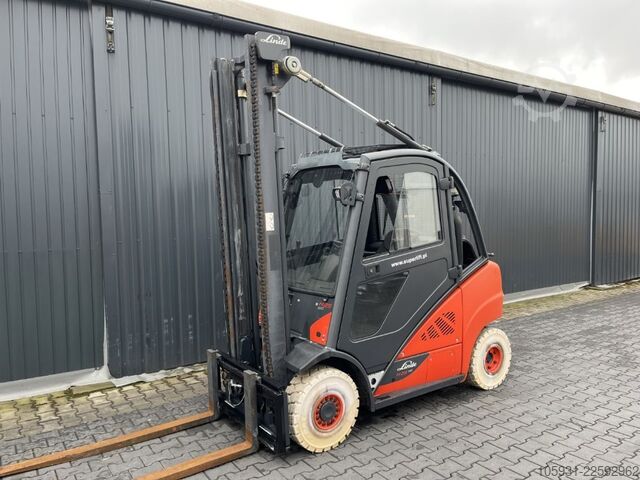 Treibgasstapler Linde H25T-02