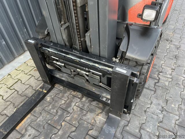 Treibgasstapler Linde H25T-02/600