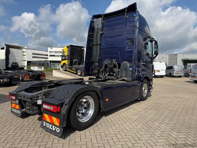 Standard-SZM Volvo FH 460 GLOBETROTTER XL / DYNAMIC STEERING / I-P...