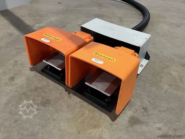 Corner joining machine Pressta-Eisele Pressta 5000