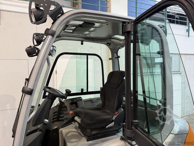 Electric 4-wheel forklift Still RX 60-50 / AKKU 76 % / 5915 Std.