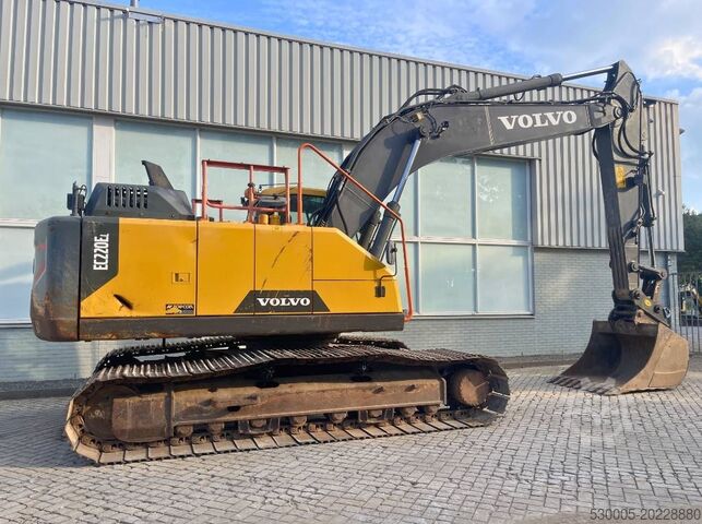 Crawler excavator Volvo EC 220 EL    2016   TOPCON 3D GPS