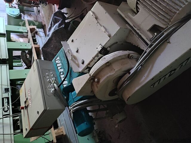 Wood shredder for roof battens with nails Weima WLB 400