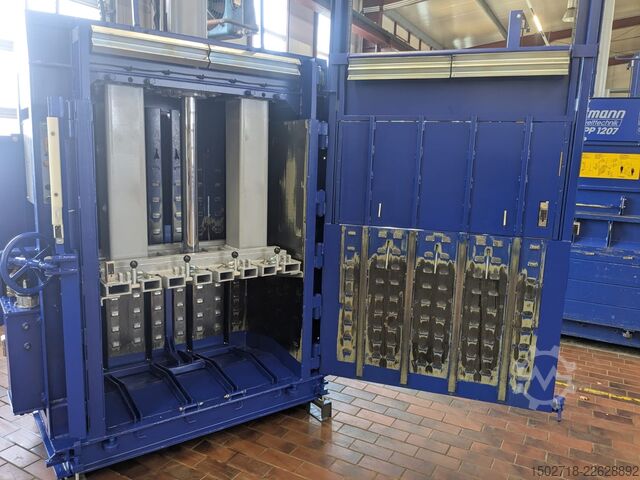 Bale press Strautmann PP1207