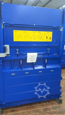 Bale press Strautmann PP1207