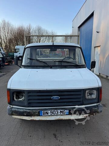 Tipper Ford TRANSIT **KIPPER-BENNE**