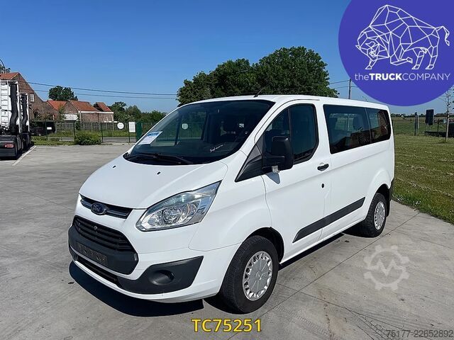 Passenger transportation Ford Transit Transit kombi 130.35 9 places
